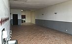 LOCAL COMMERCIAL