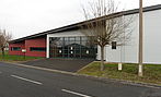 Batiment avec bureaux, show room et stockage